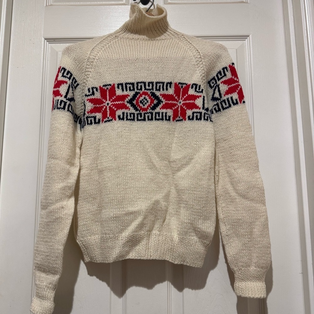 Vintage handmade cream fair isle knit turtleneck sweater granny core Medium